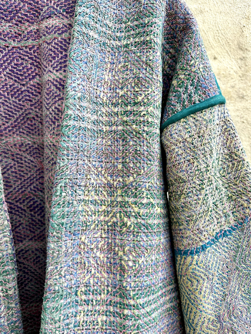 Kimono long en kantha vintage , en 100% coton et réversible. – Image 5
