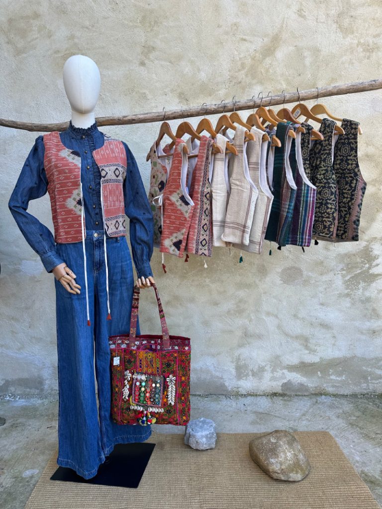 Gilet Aria en kantha vintage doublé de drap de laine